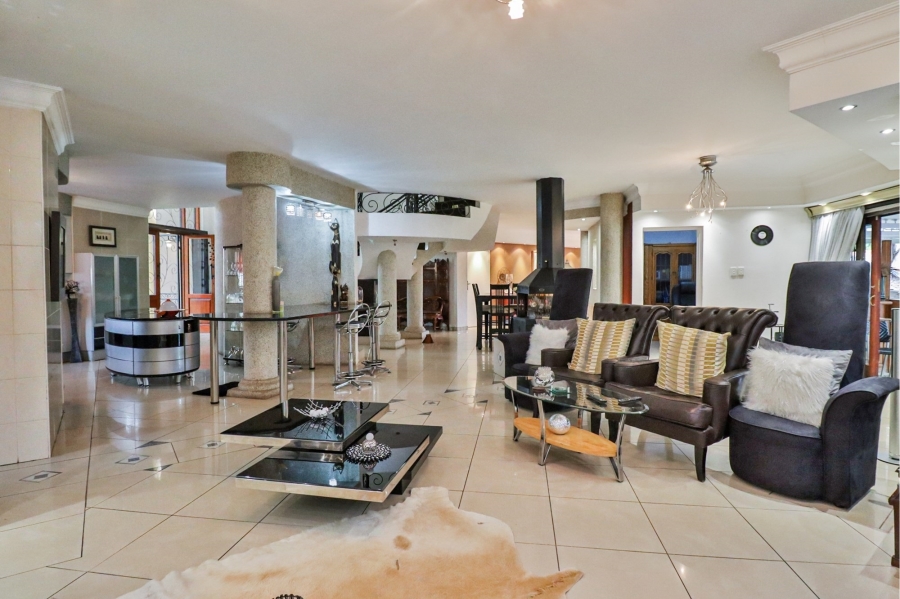 5 Bedroom Property for Sale in Birdwood Estate North West